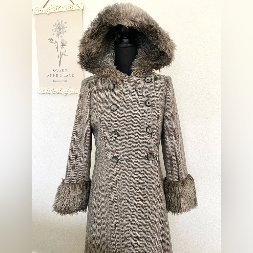 Vintage Wool Tweed Herringbone 1970s Coat